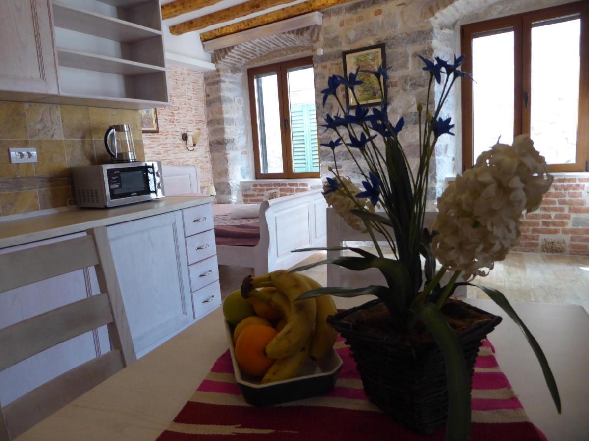 Apartments Dukic Котор Экстерьер фото
